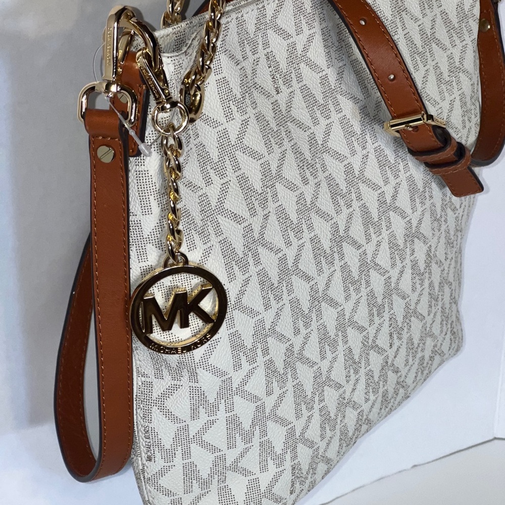MICHAEL Michael Kors Jet Set Vanilla MD Shoulder Tote/Crossbody NWT